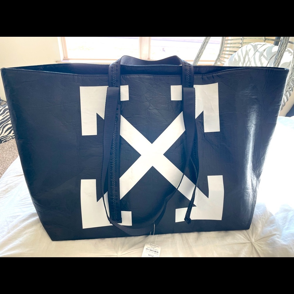 OFF-WHITE Travel Tote